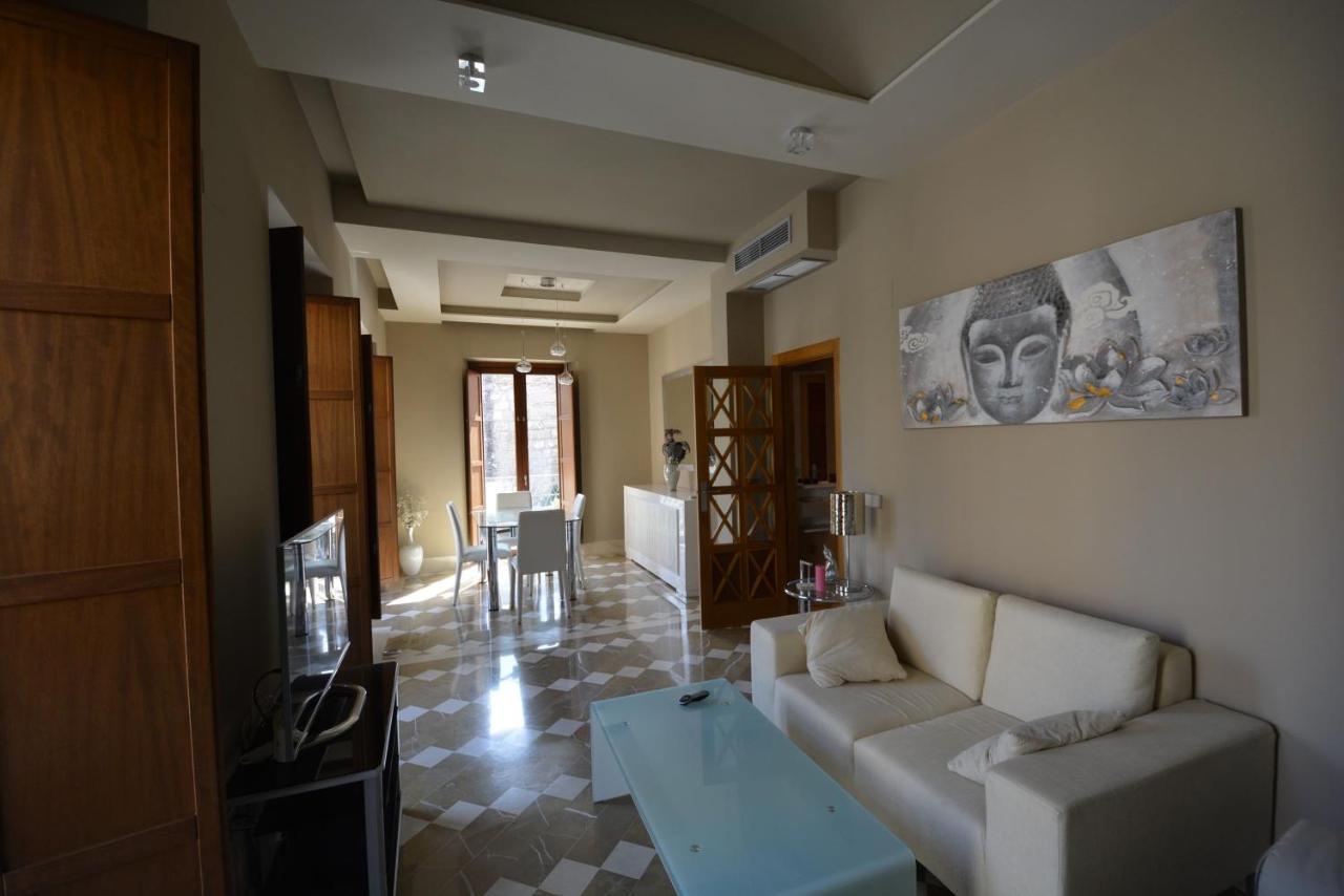 Apartment Luxury With Views To Alcazar, Cathedral And Giralda.